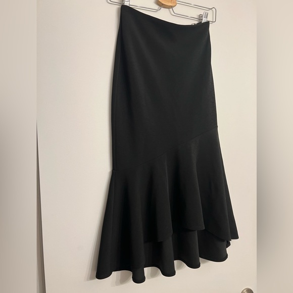 Forcast - Size AU 6 - black asymmetrical ruffle skirt - Picture 2 of 8